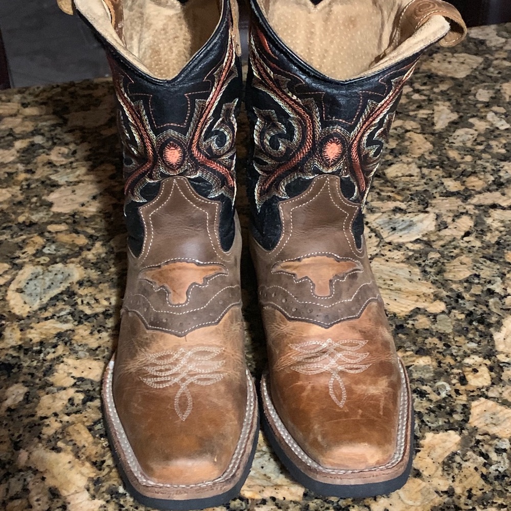 Mens cowboy boots 👢🤠